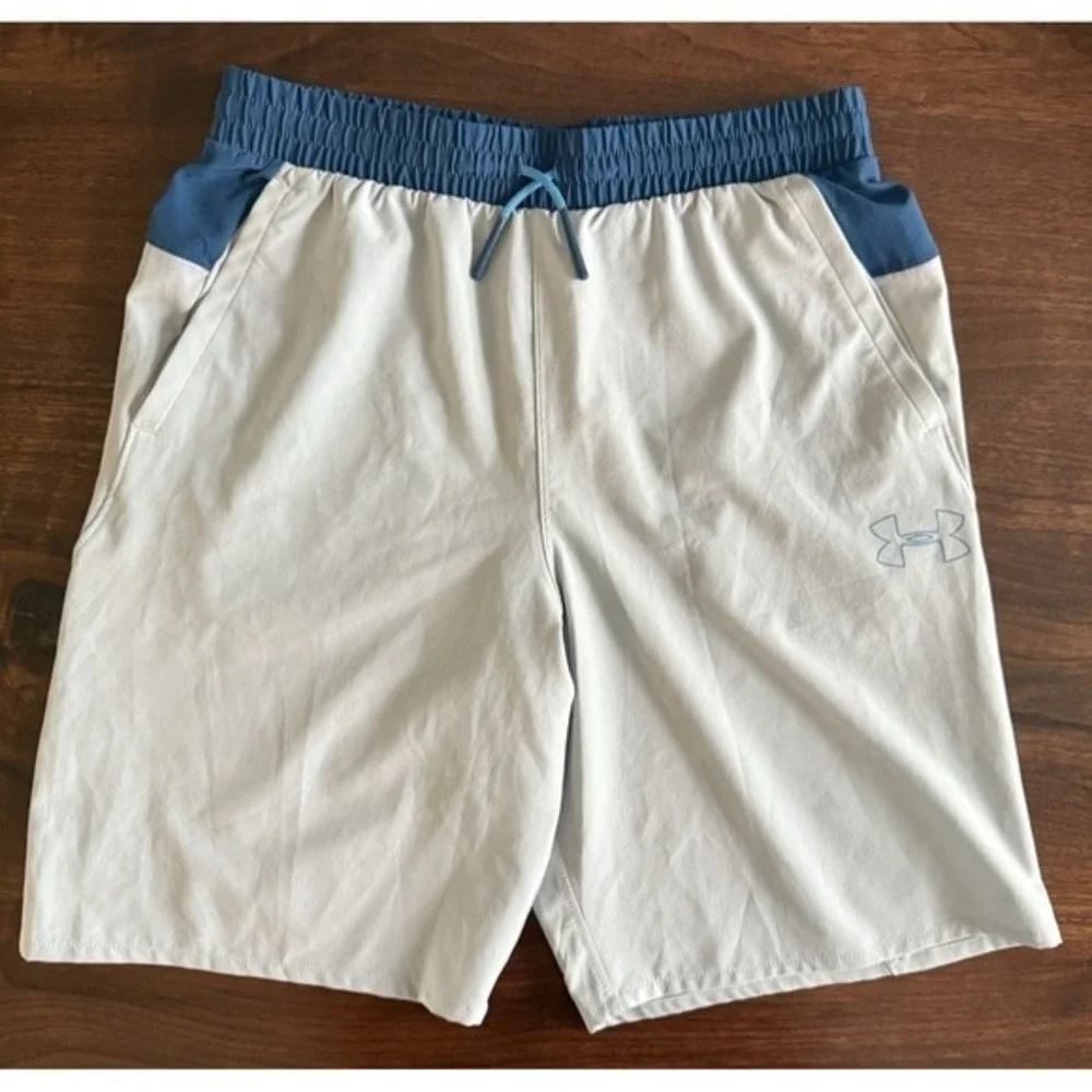 Under Armour Boys Youth XL Bundle of 2‎ Shorts